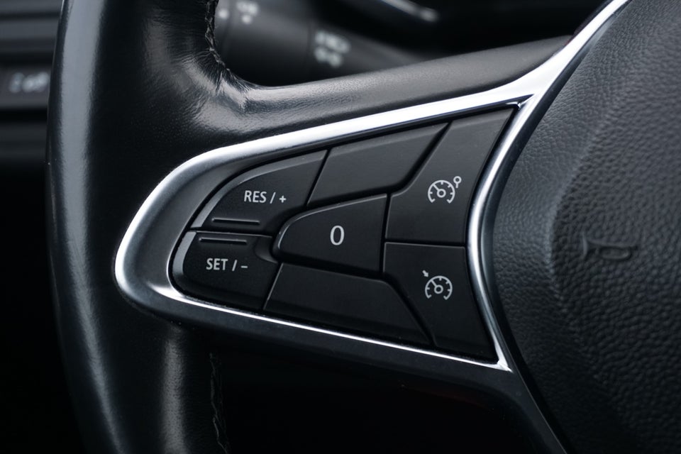 Renault Captur 1,6 E-Tech Intens 5d