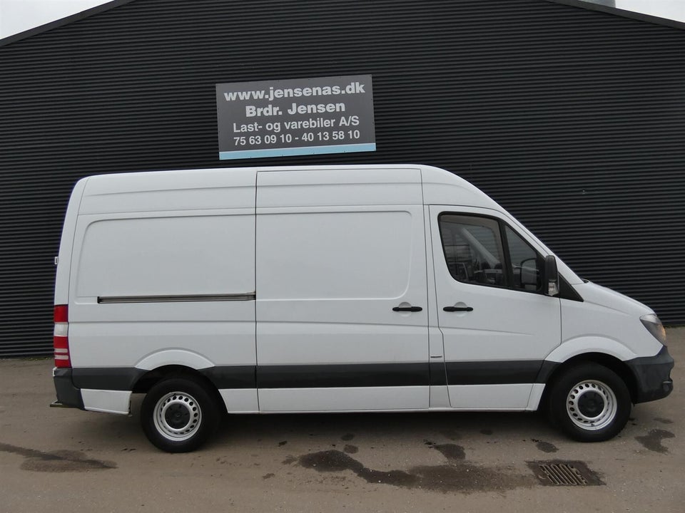 Mercedes Sprinter 211 2,2 CDi R2 Kassevogn 5d