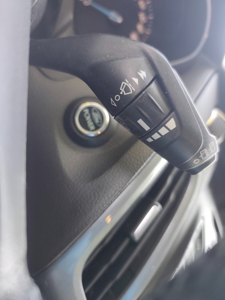 Ford Focus 1,6 SCTi 150 Titanium 5d
