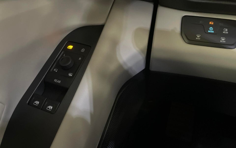 Ford Explorer 82 Select Extended Range 5d