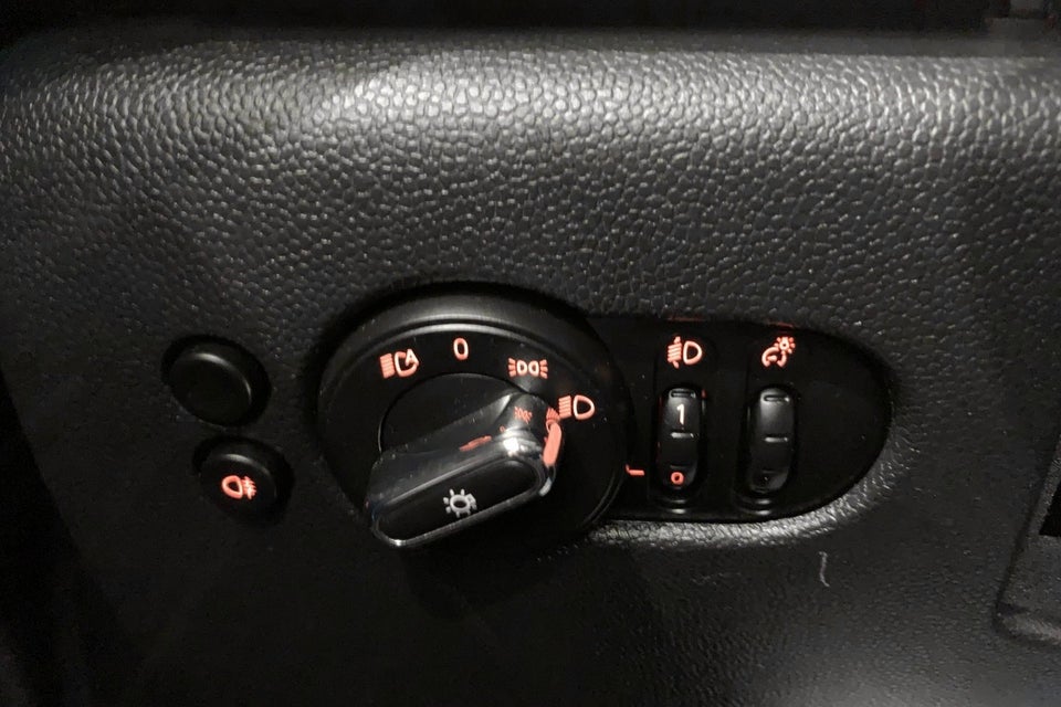 MINI Cooper SE Essential 3d