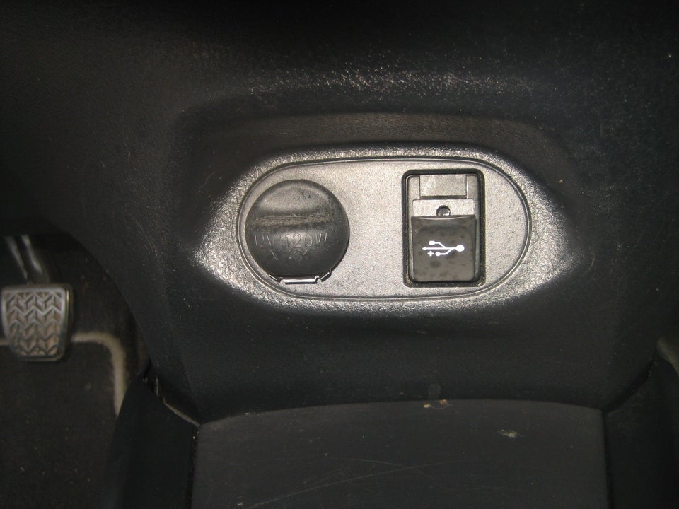 Toyota Yaris 1,0 VVT-i T2 5d