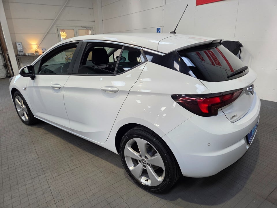 Opel Astra 1,0 T 105 Enjoy 5d