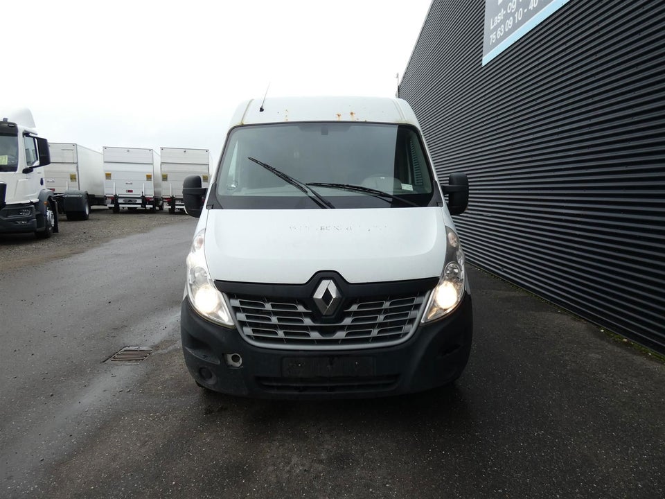 Renault Master III T33 2,3 dCi 135 L2H2 Kassevogn