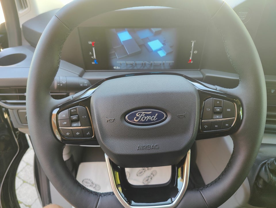 Ford Transit Custom 300L 2,0 EcoBlue Trend