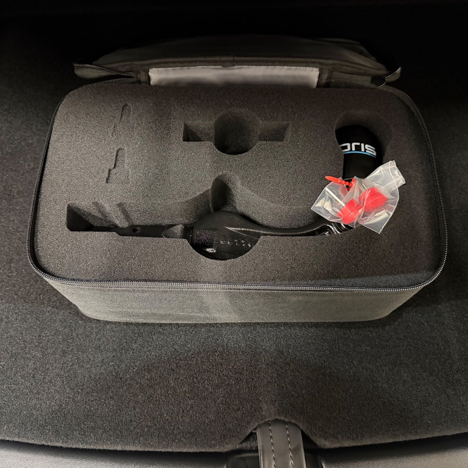 Tesla Model Y Long Range AWD 5d