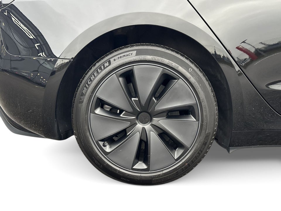 Tesla Model 3 RWD 4d
