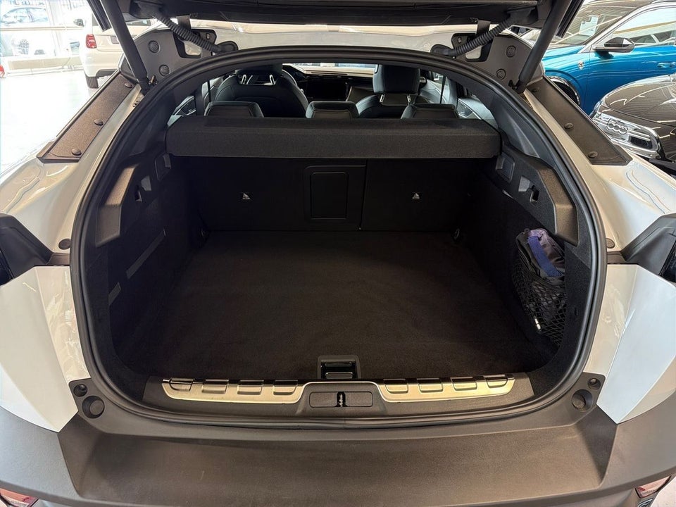 Peugeot e-408 58 GT 5d
