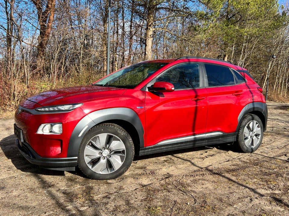 Hyundai Kona 64 EV Essential 5d