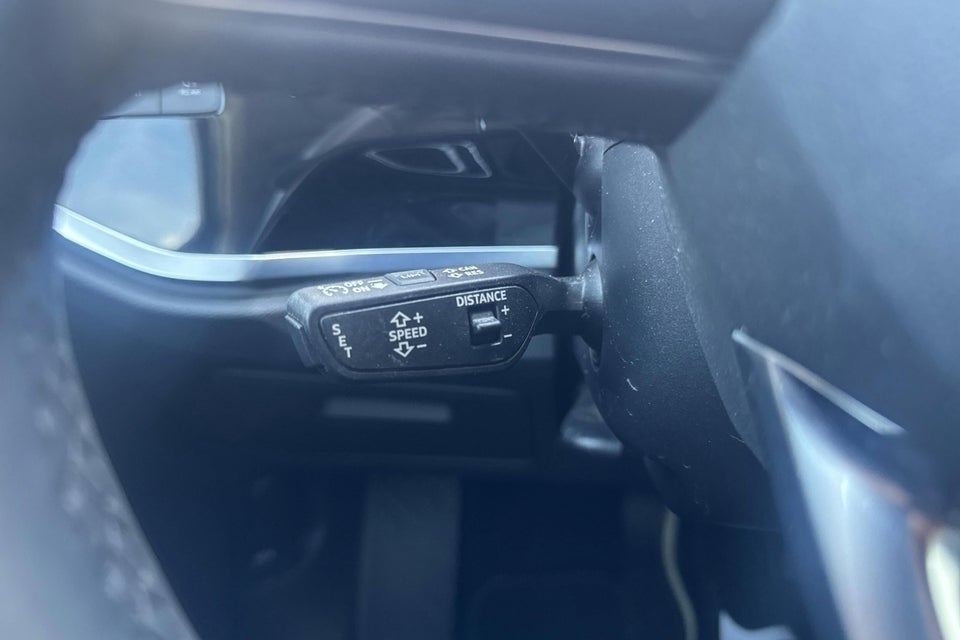 Audi Q3 45 TFSi e Attitude plus S-tr. 5d