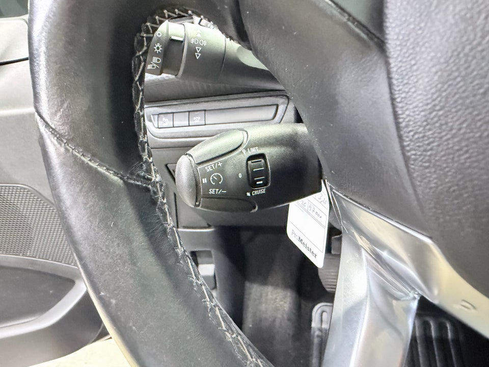 Peugeot 208 1,2 PureTech 82 Allure Sky 5d