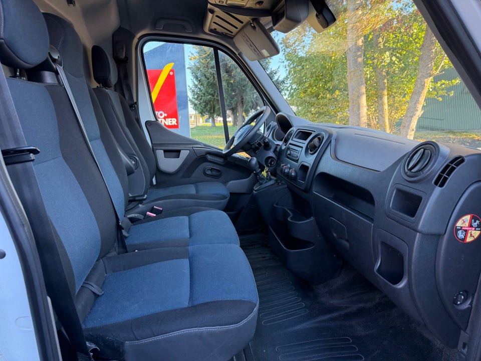 Nissan NV400 2,3 dCi 125 L2H2 Comfort Van