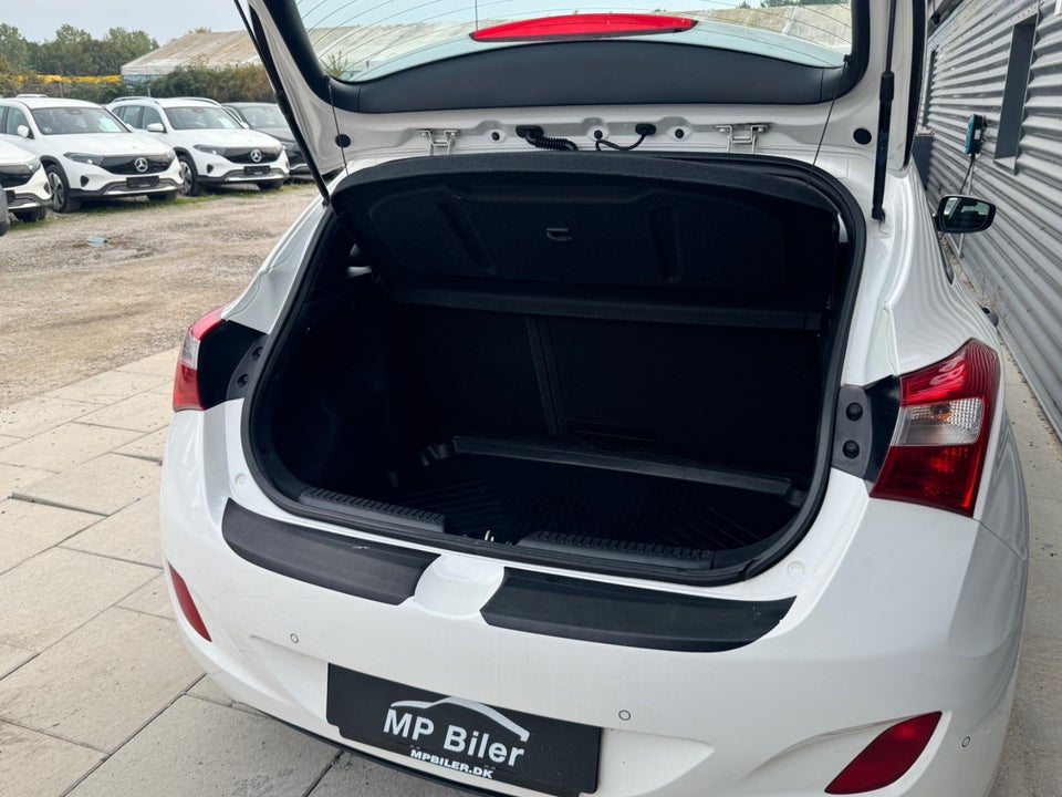 Hyundai i30 1,6 GDi Comfort Eco 5d