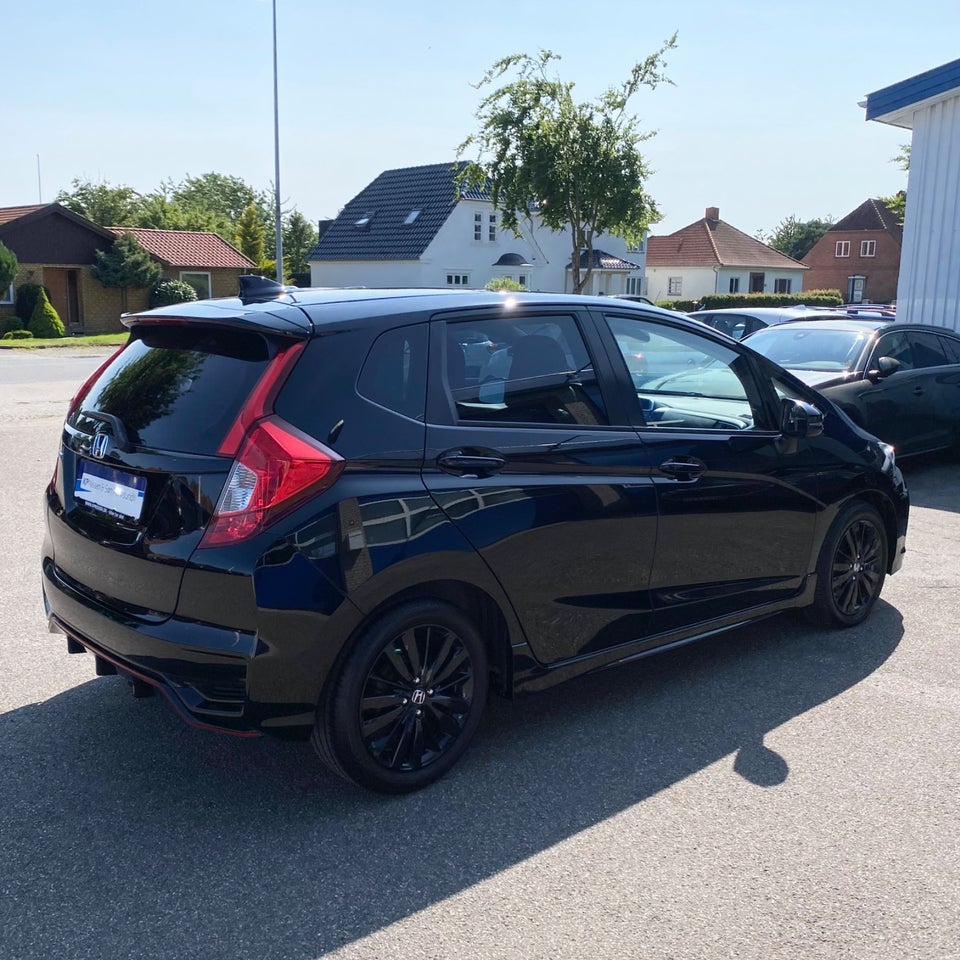 Honda Jazz 1,5 i-VTEC Dynamic 5d