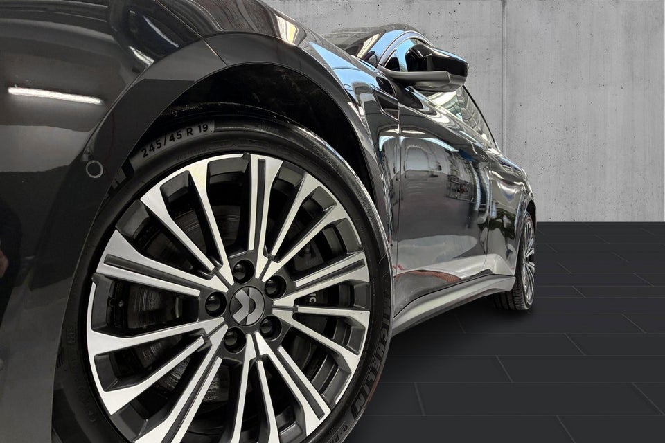 NIO ET5 75 Standard Range 4d