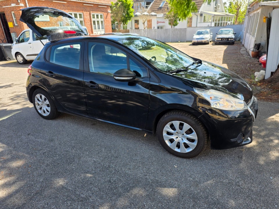 Peugeot 208 1,0 VTi Access Air 5d