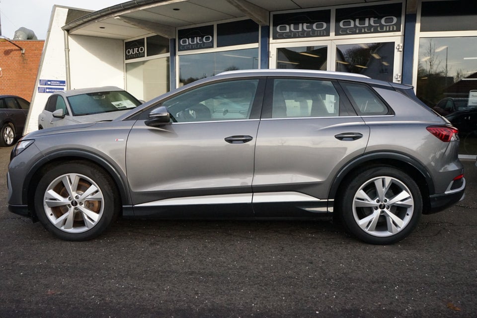 Audi Q4 e-tron 40 S-line 5d