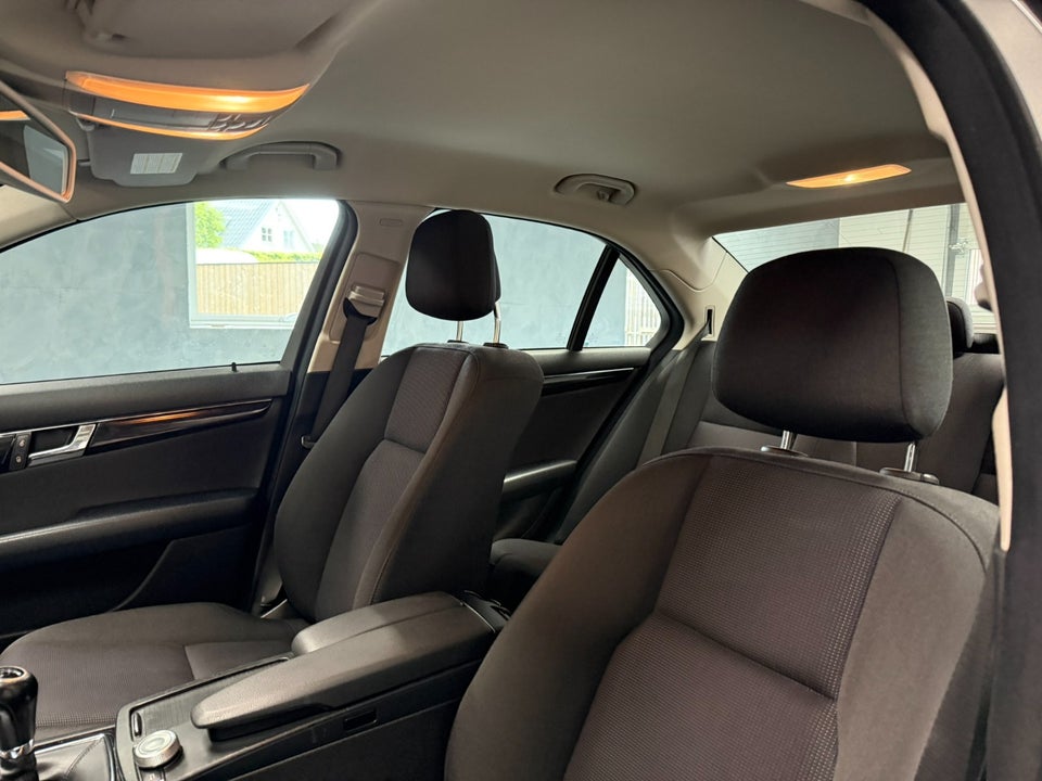 Mercedes C200 2,2 CDi BE 4d
