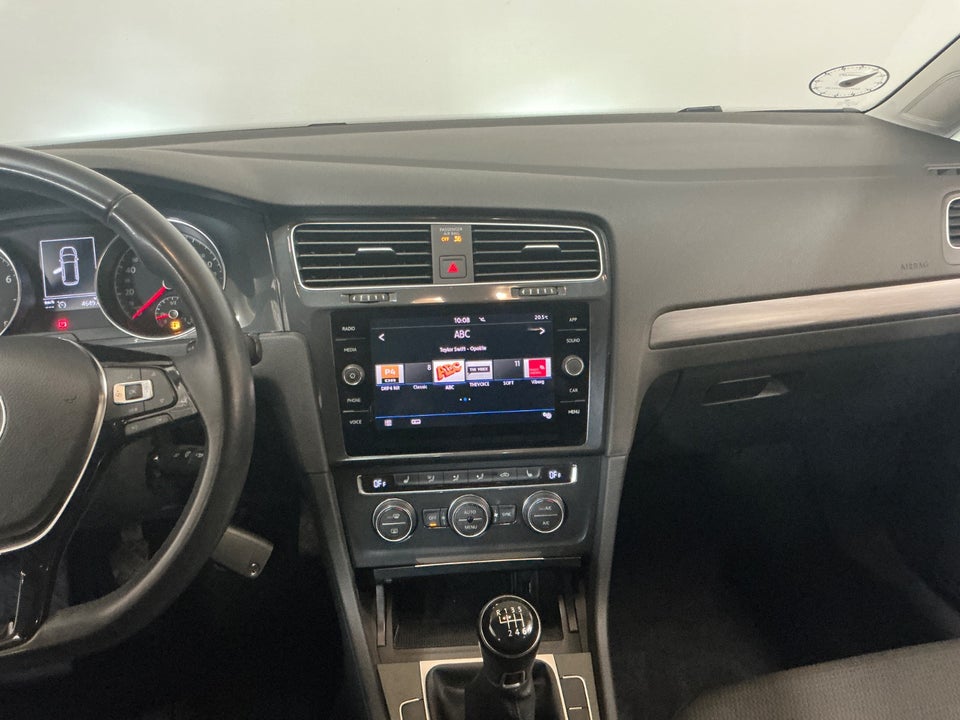 VW Golf VII 1,5 TSi 130 Comfortline Variant 5d