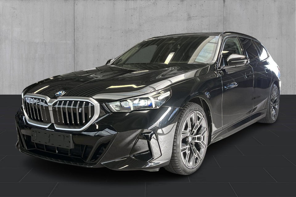 BMW i5 eDrive40 Touring Fully Charged 5d