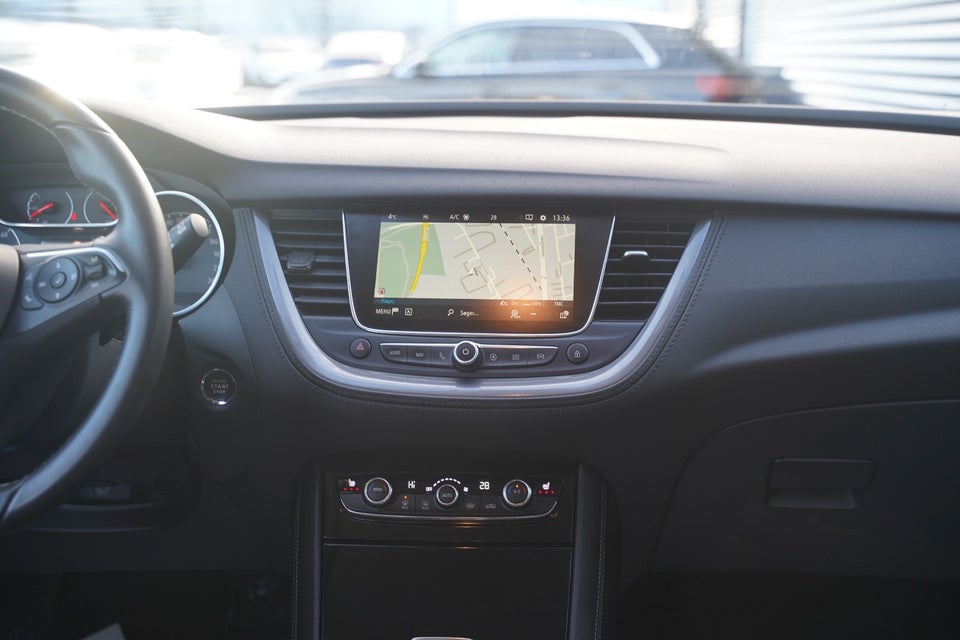 Opel Grandland X 1,6 Hybrid Ultimate aut. 5d