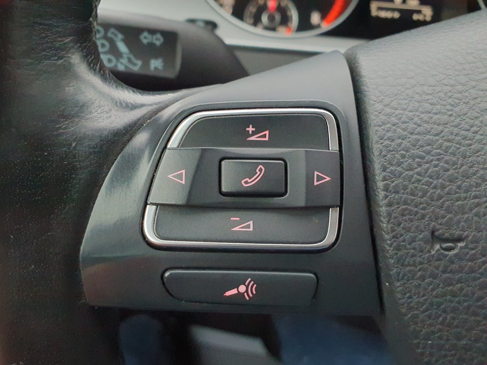 VW Passat 1,8 TSi 160 R-line Variant DSG 5d