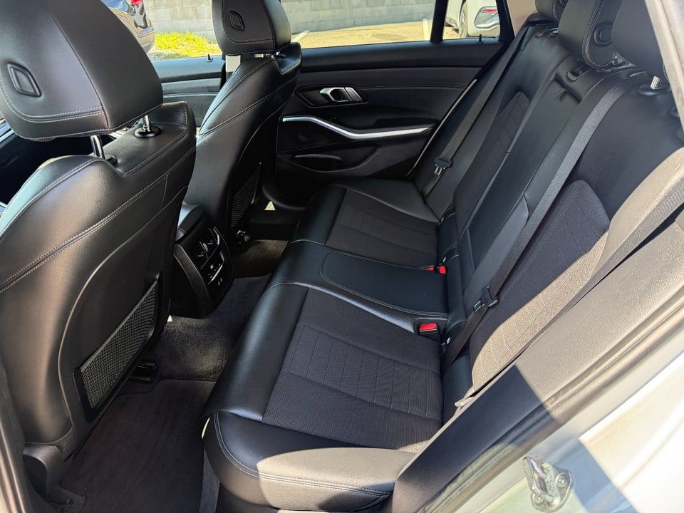 BMW 330e 2,0 Touring Sport Line aut. 5d