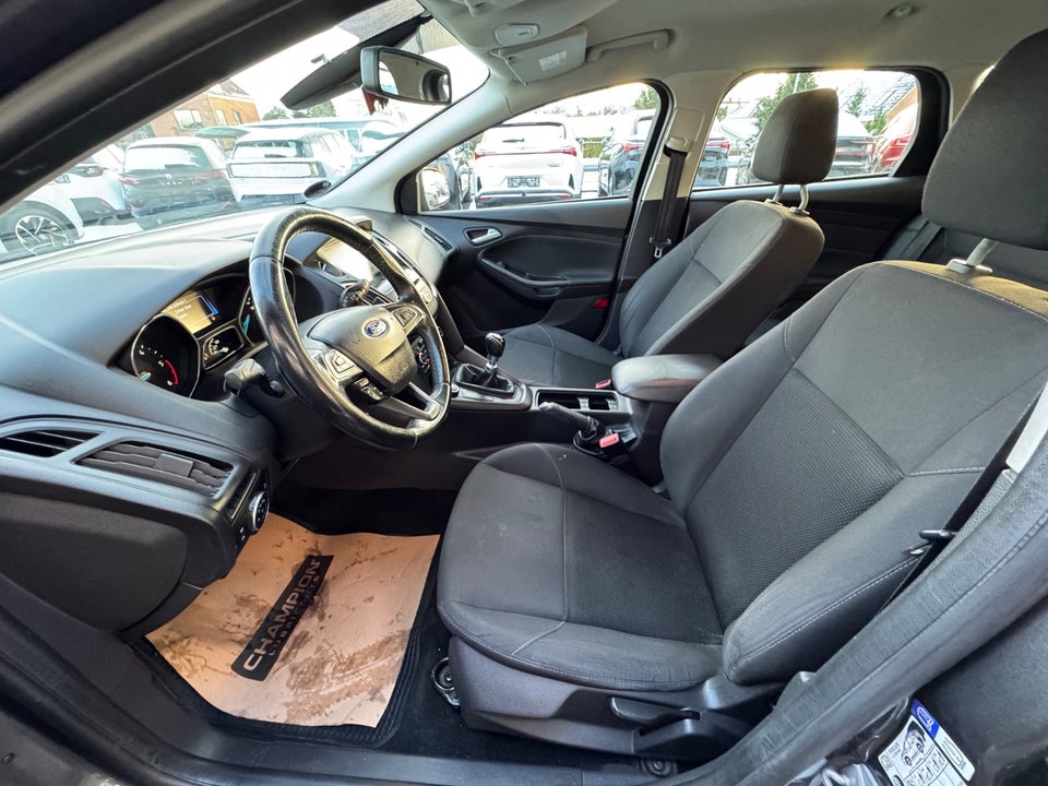 Ford Focus 1,5 TDCi 95 Titanium stc. 5d