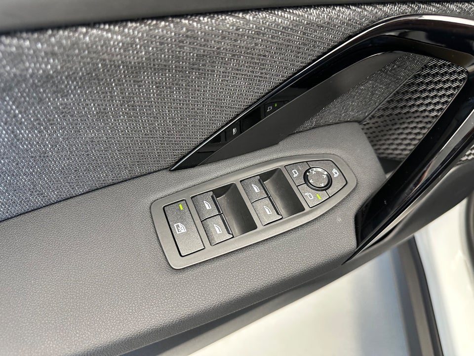 BMW iX1 eDrive20 5d
