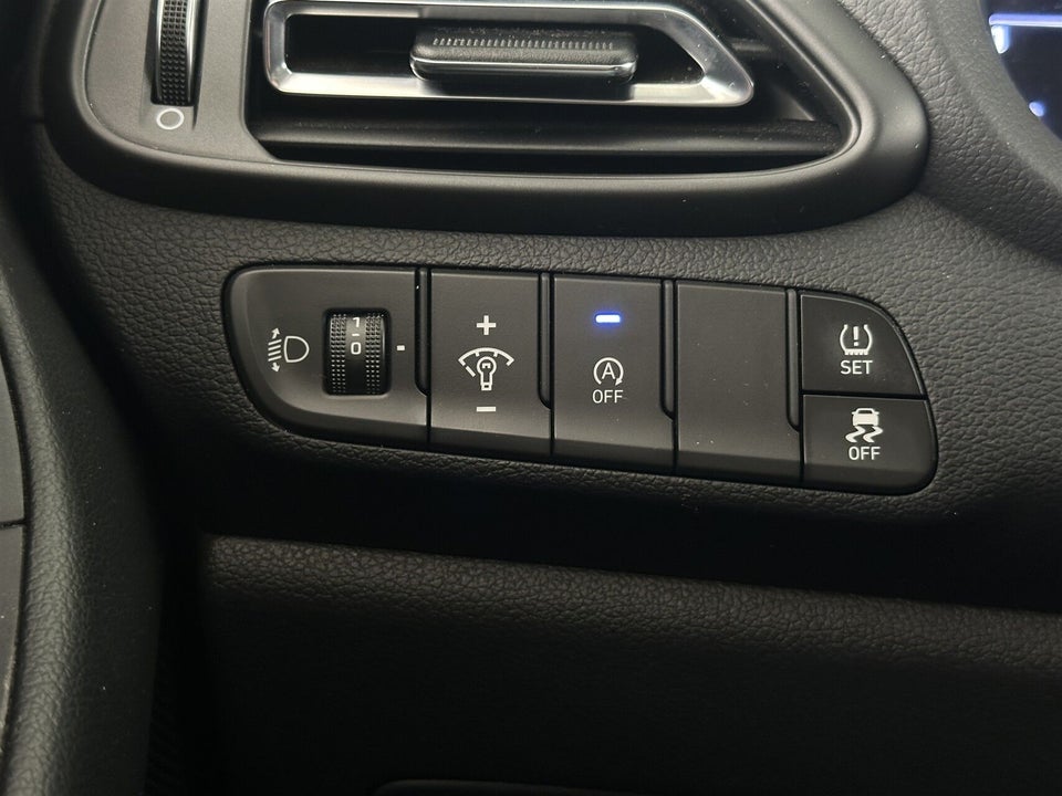 Hyundai i30 1,0 T-GDi Essential stc. 5d