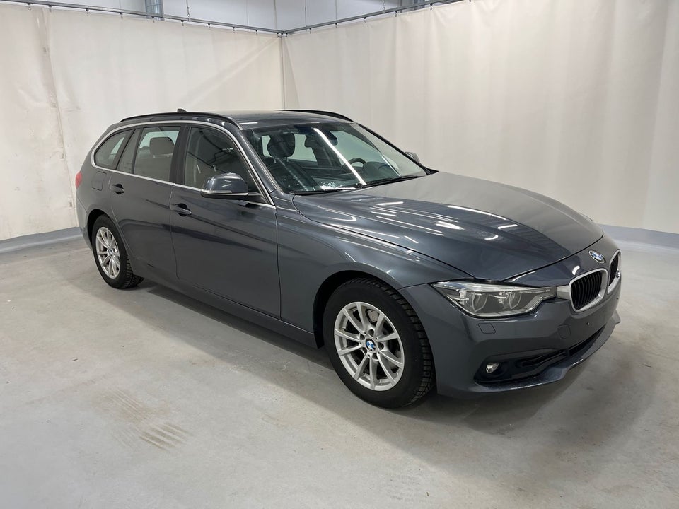 BMW 320d 2,0 Touring aut. 5d