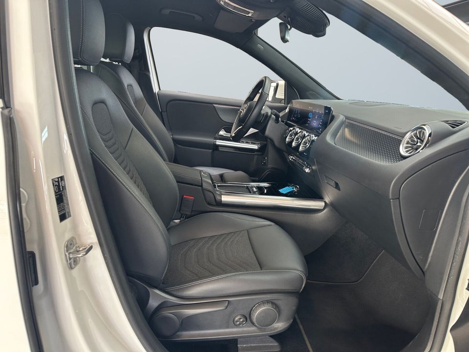 Mercedes EQA250+ Progressive 5d