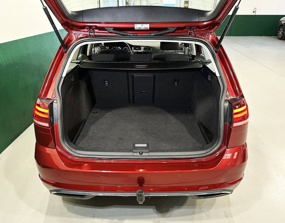 VW Golf VII 2,0 TDi 150 Comfortline Variant DSG 5d