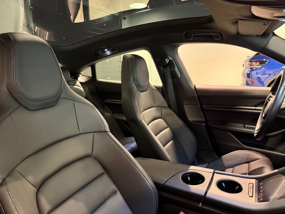 Porsche Taycan Performance+ 4d