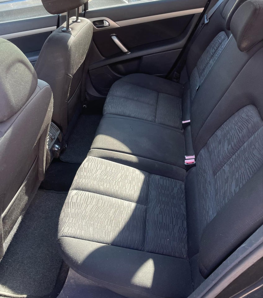 Peugeot 407 1,6 HDi SR SW 5d