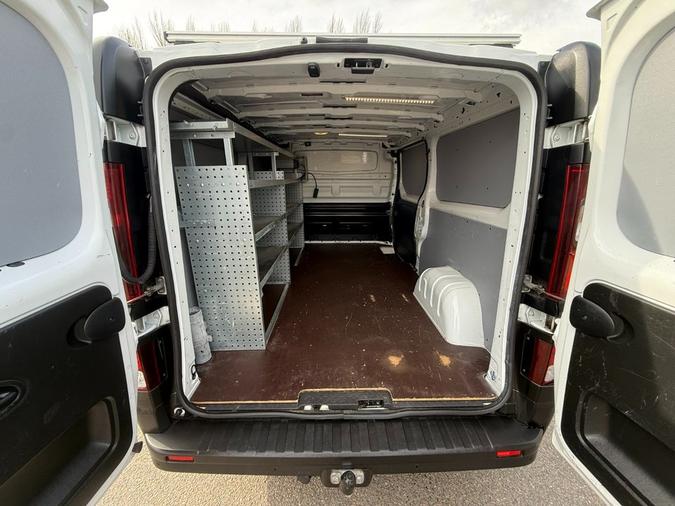 Renault Trafic T29 2,0 dCi 145 L2H1 EDC