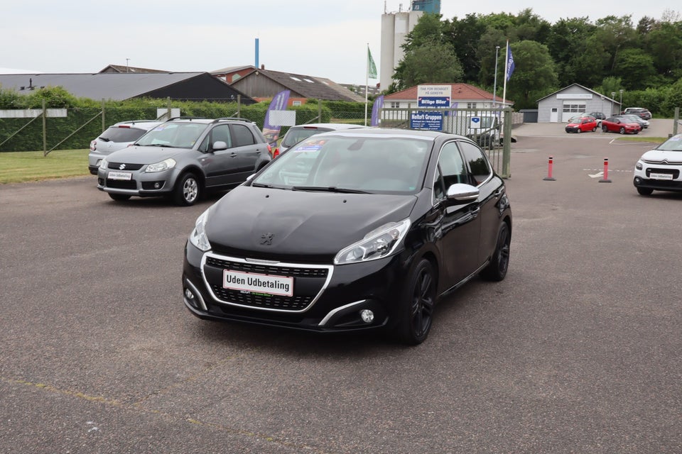 Peugeot 208 1,5 BlueHDi 100 Allure Sky 5d