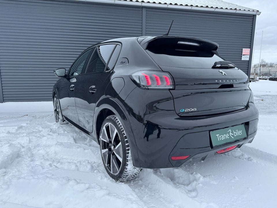 Peugeot e-208 50 GT 5d