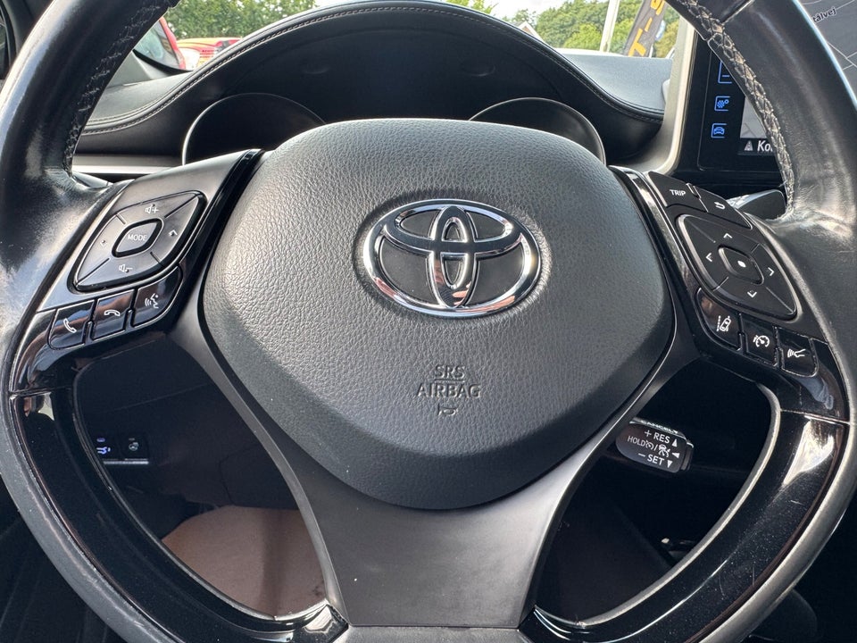 Toyota C-HR 1,8 Hybrid C-ULT CVT 5d