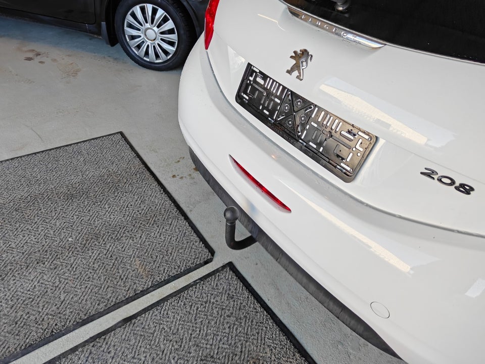 Peugeot 208 1,2 VTi Allure 5d