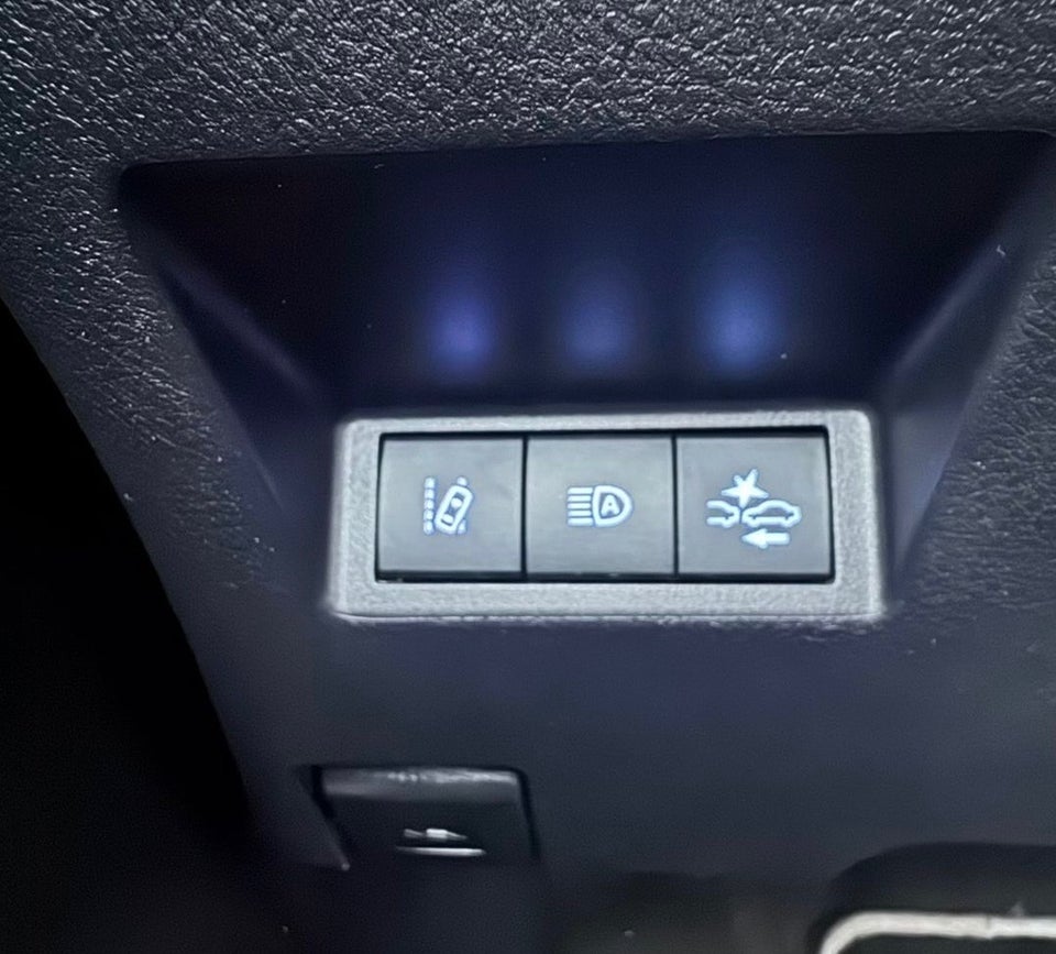 Toyota Yaris 1,5 Hybrid H3 Y20 e-CVT 5d