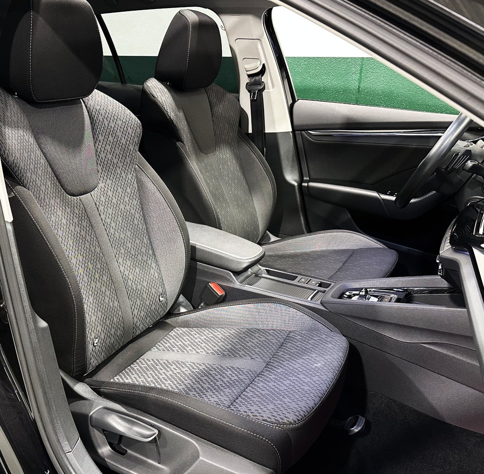 Skoda Octavia 2,0 TDi 150 Business Executive Combi DSG 5d