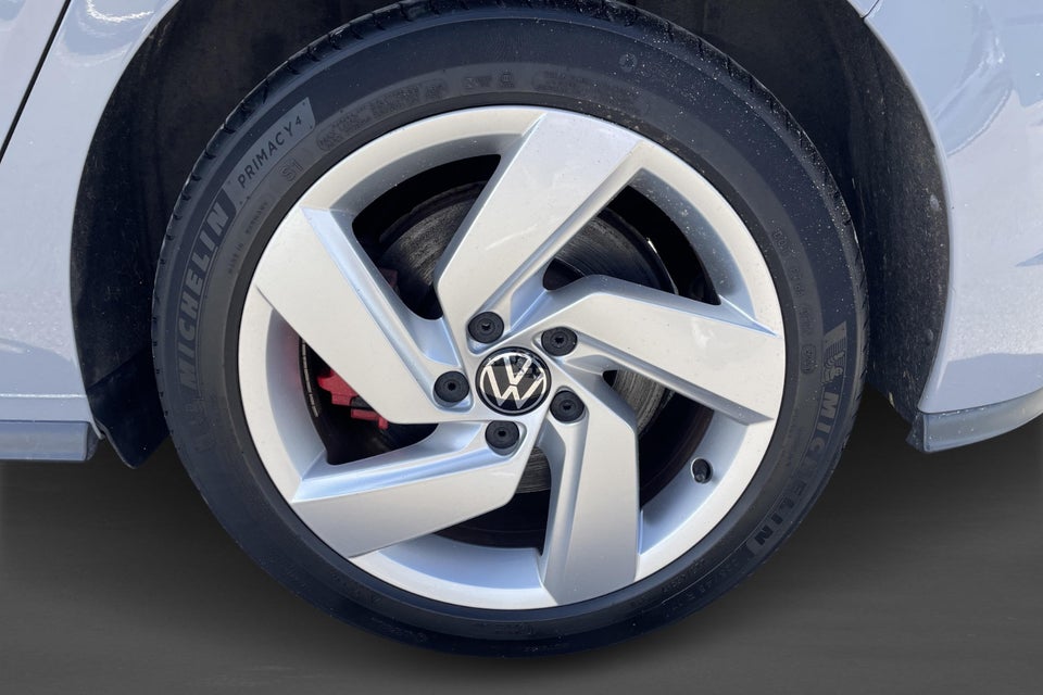 VW Golf VIII 1,4 GTE DSG 5d