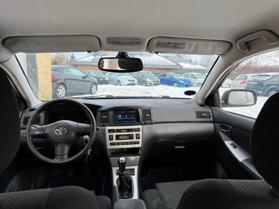 Toyota Corolla 1,6 Sol 5d