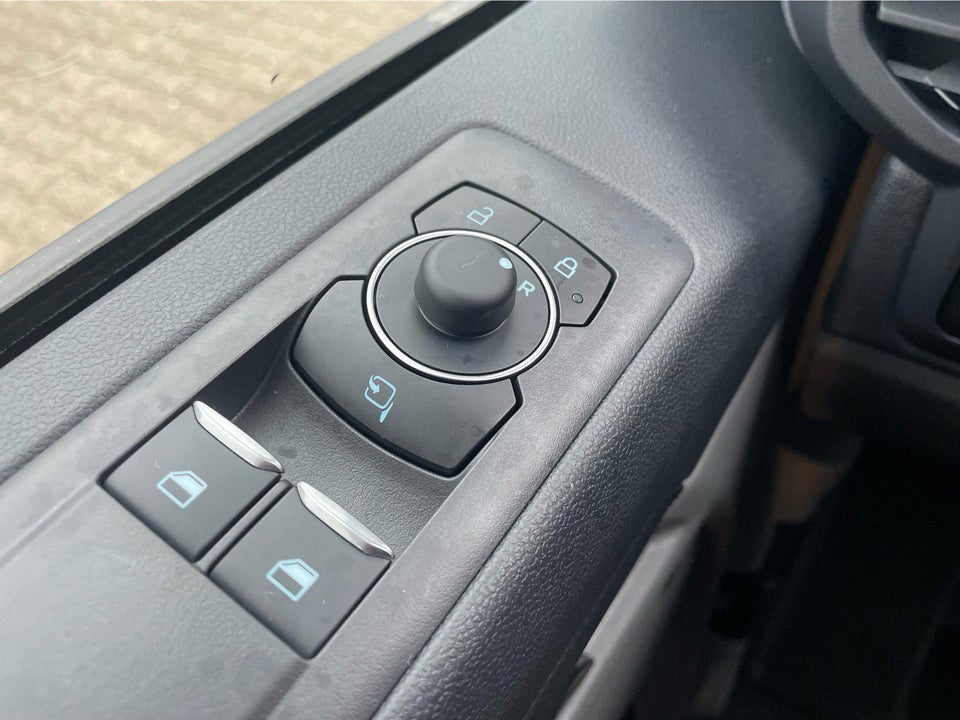 Ford Transit Custom 320L 64 Sport