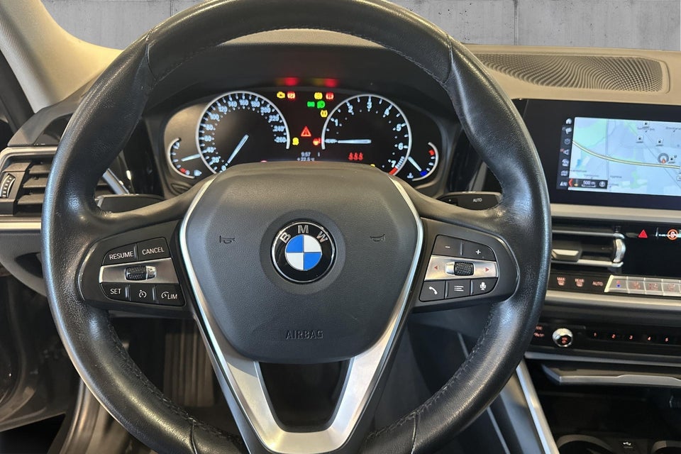BMW 330i 2,0 Connected aut. 4d