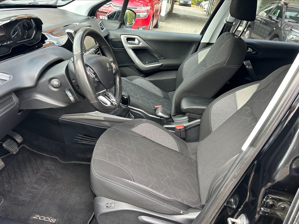 Peugeot 2008 1,2 VTi 82 Active 5d
