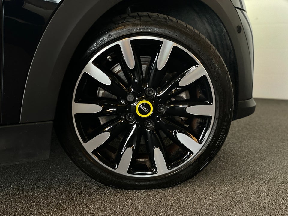 MINI Cooper SE Maximise 3d