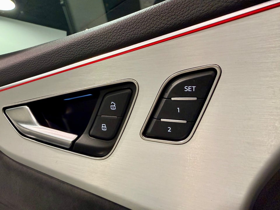 Audi Q7 55 TFSi e S-line quattro Tiptr. 5d