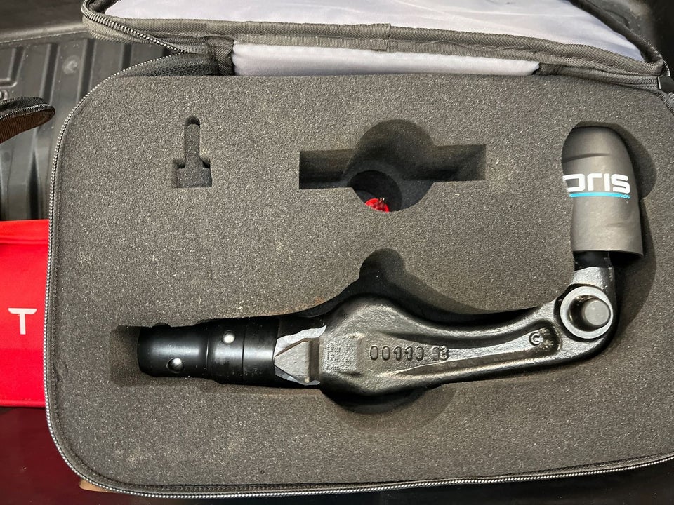 Tesla Model Y Long Range AWD 5d